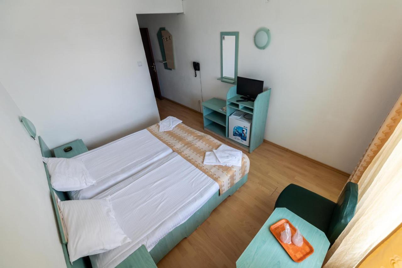 Hotel Capitol Юпитер Екстериор снимка