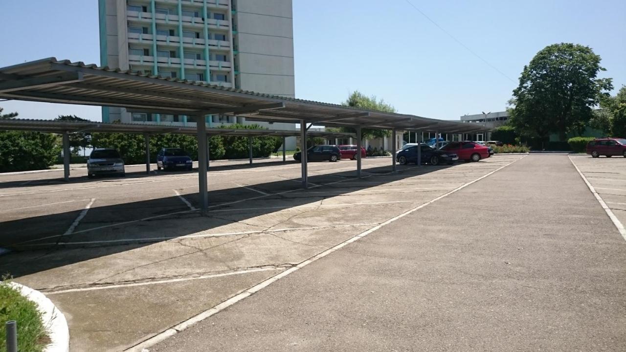 Hotel Capitol Юпитер Екстериор снимка